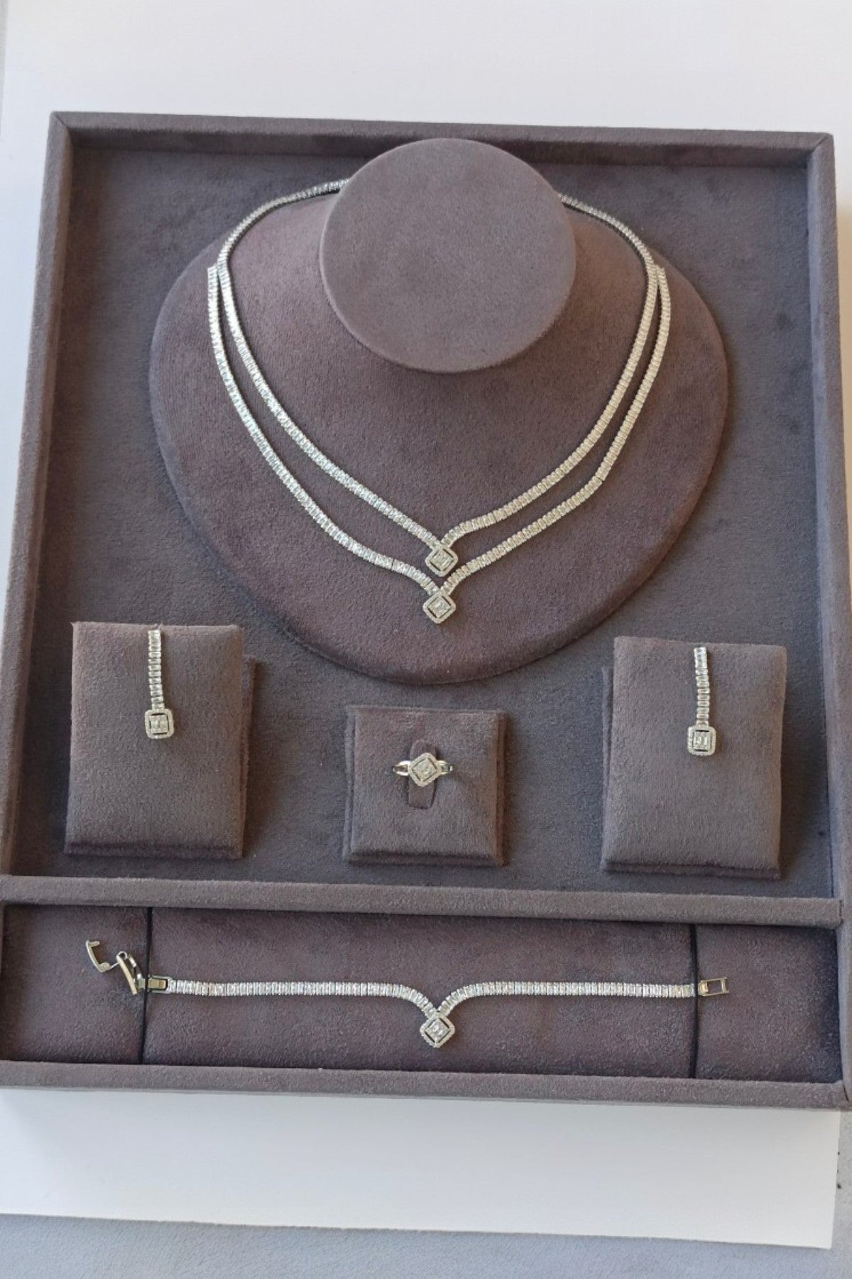Amelia American Diamond Jewelry Set