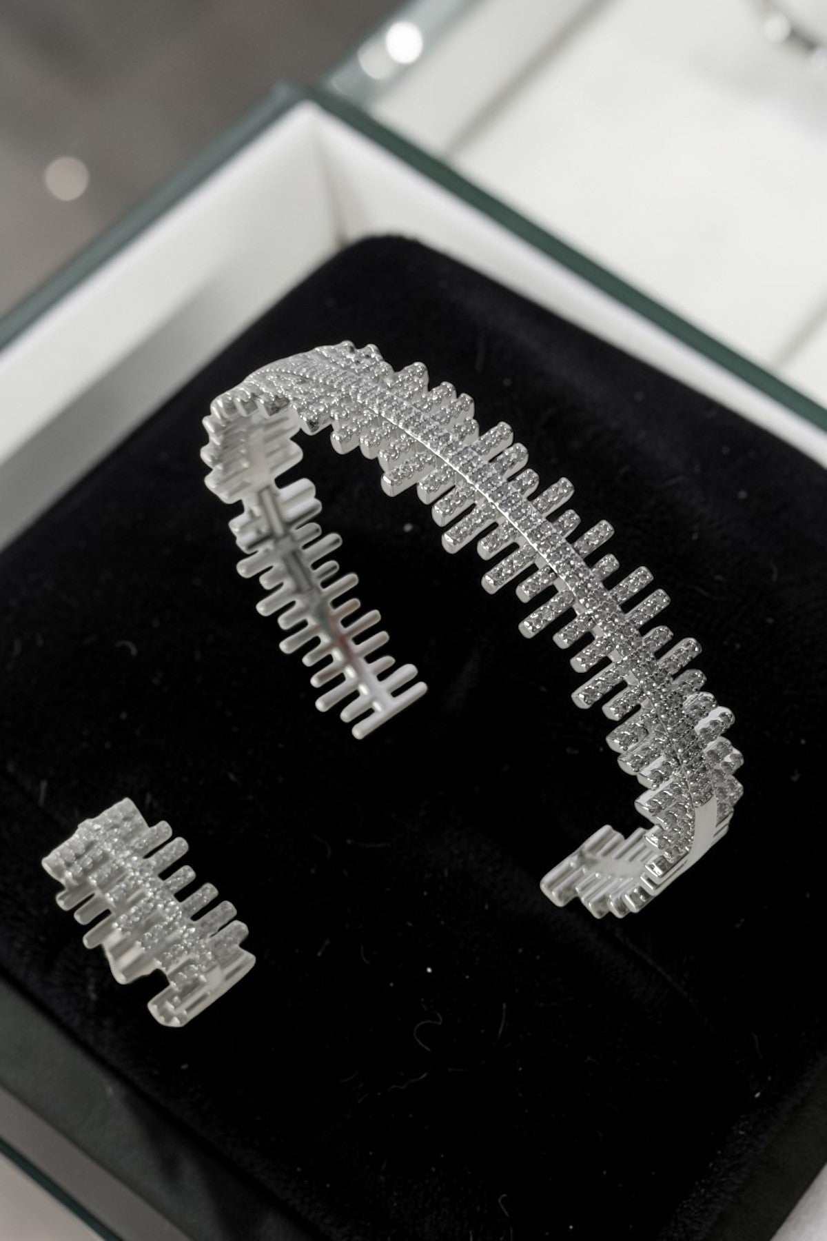 Marjan cuff and ring set
