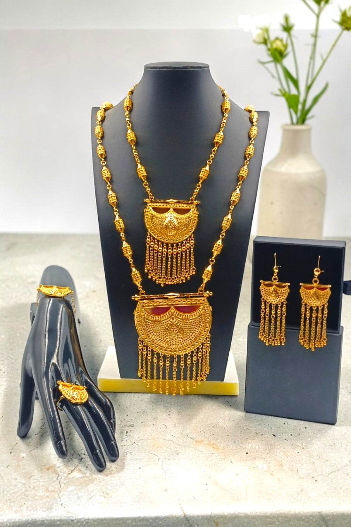 Samaira Necklace Set