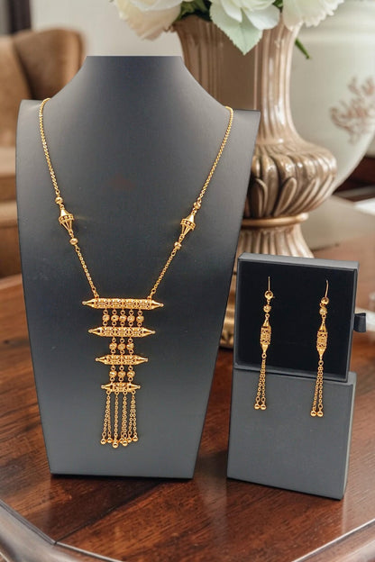 Hind Necklace Set