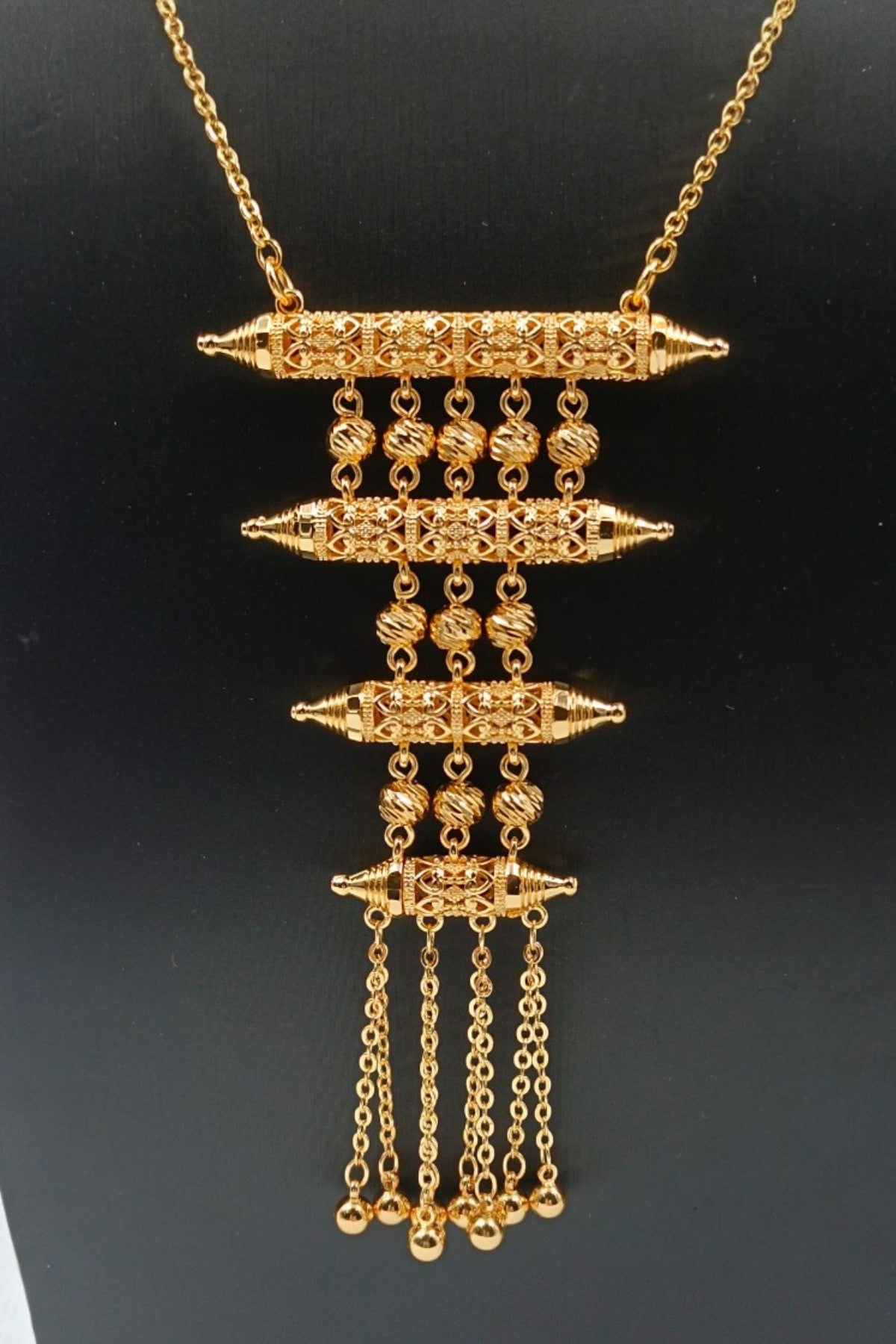 Hind Necklace Set