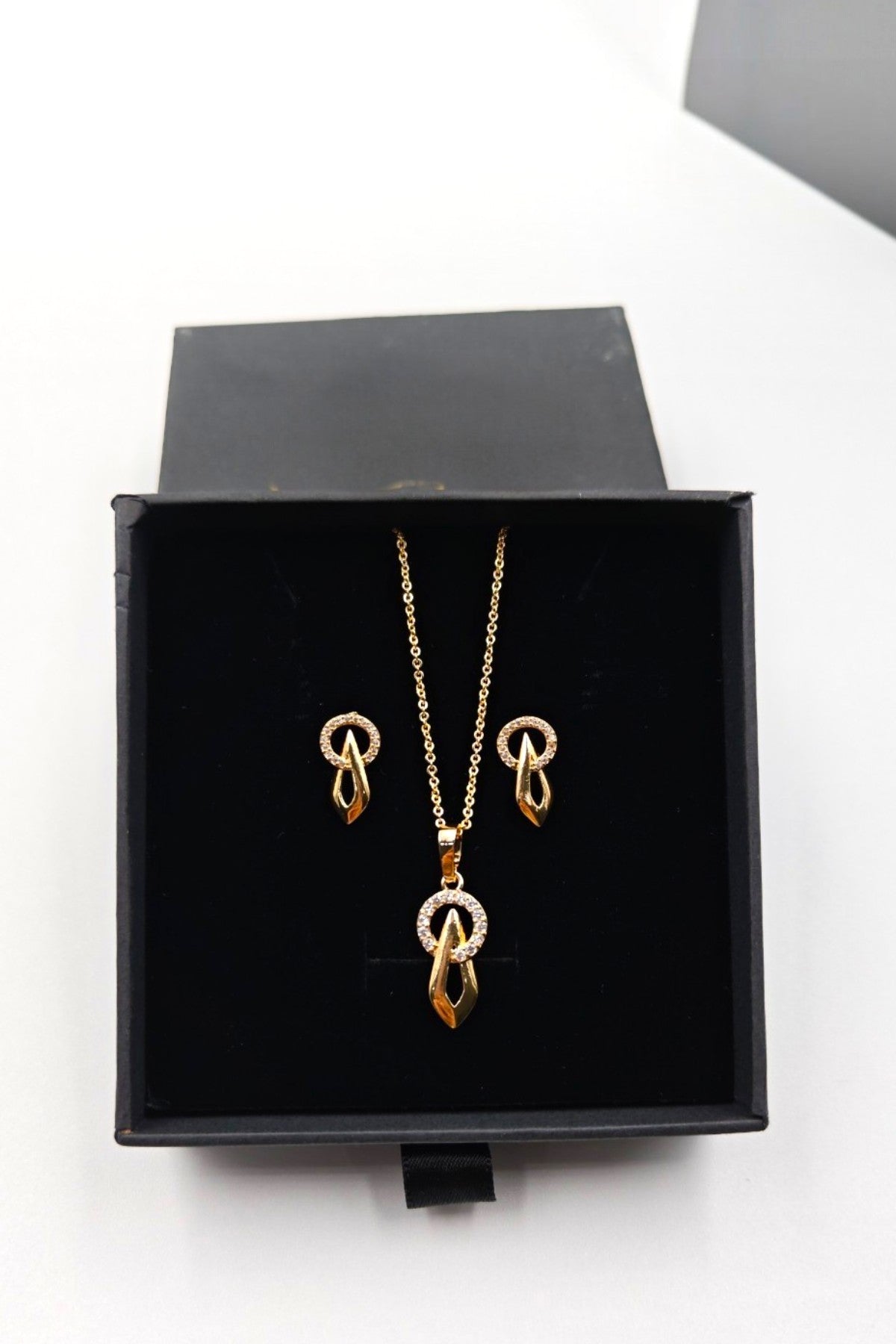 Baby Dina Pendant Set