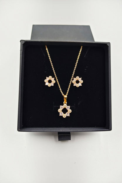 Baby Salama Pendant Set