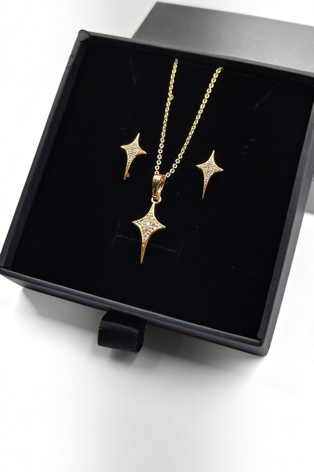 Baby Samaira Pendant Set