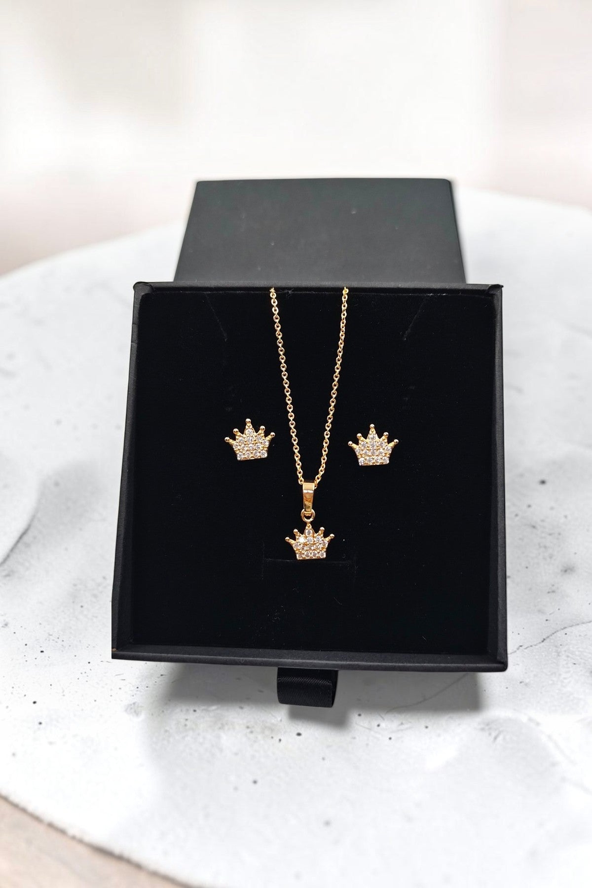 Baby Amira Pendant Set