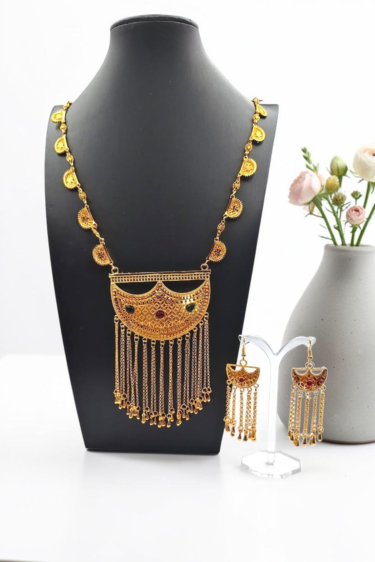Arisha Gold Filigree Necklace Set