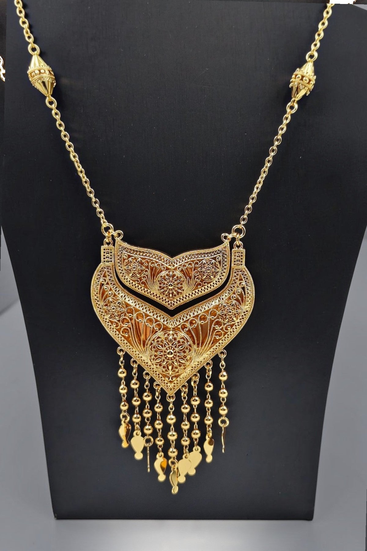 Arwa Gold Filigree Necklace Set