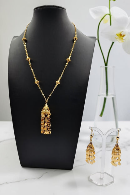 Ayla Golden Pendant Necklace Set