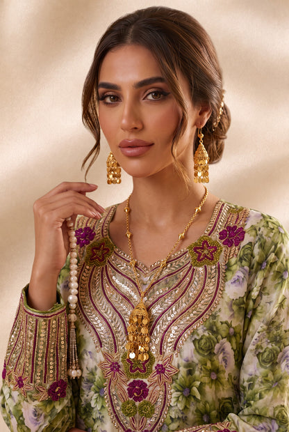 Ayla Golden Pendant Necklace Set