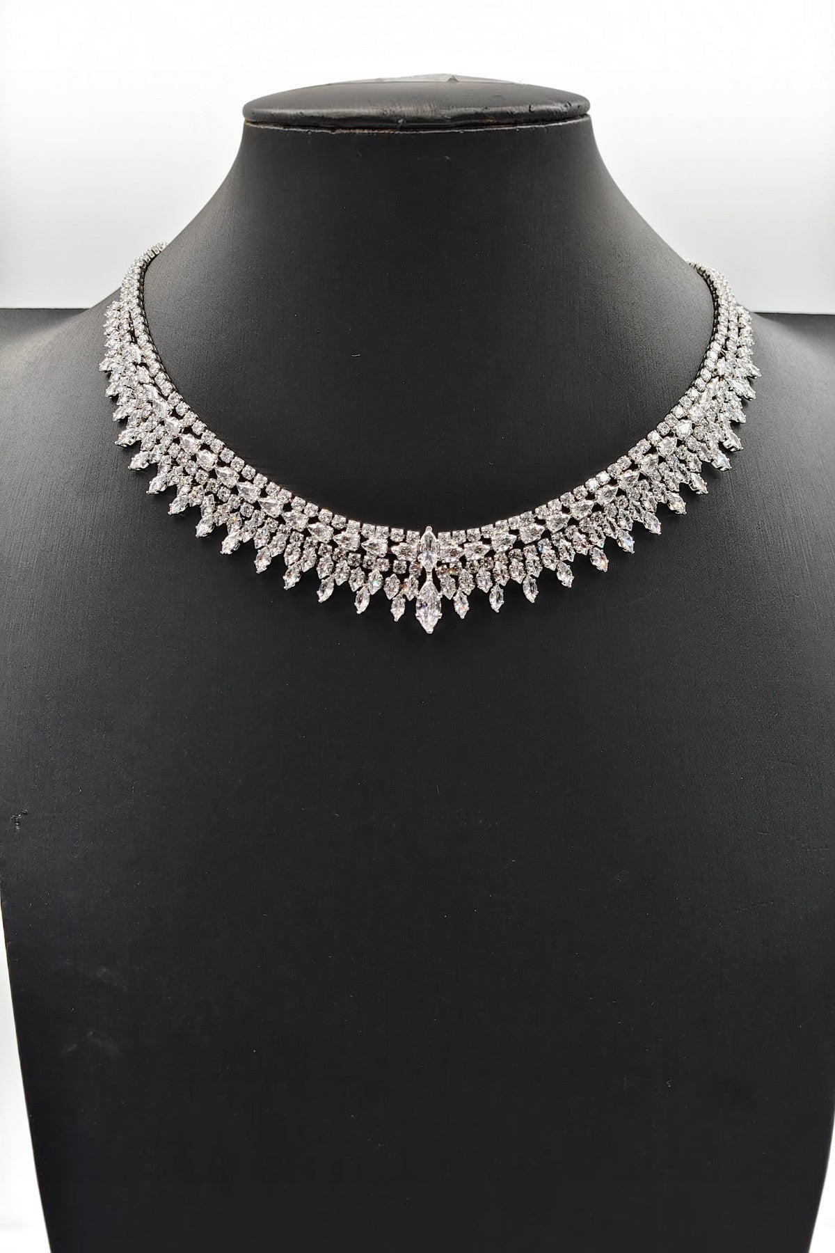 Stella AD Necklace Set