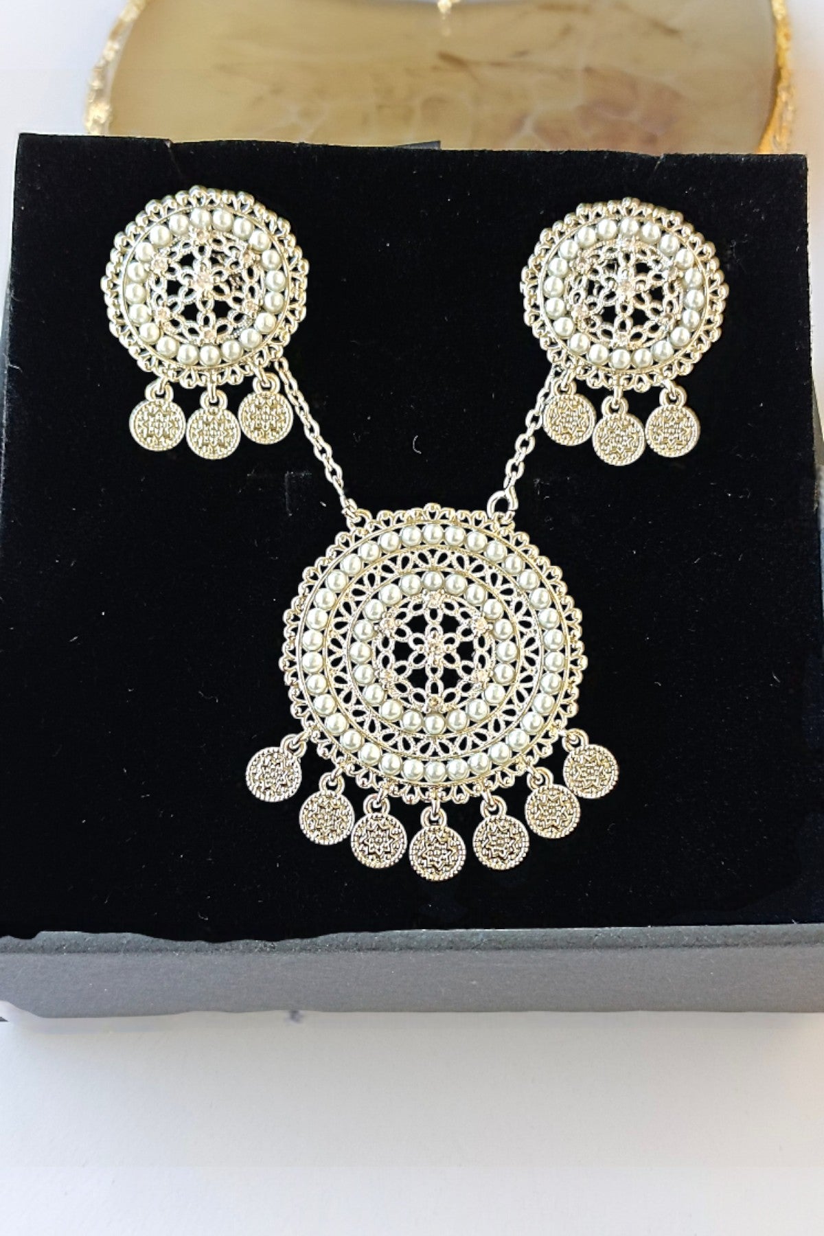 Ania pendant set in Silver