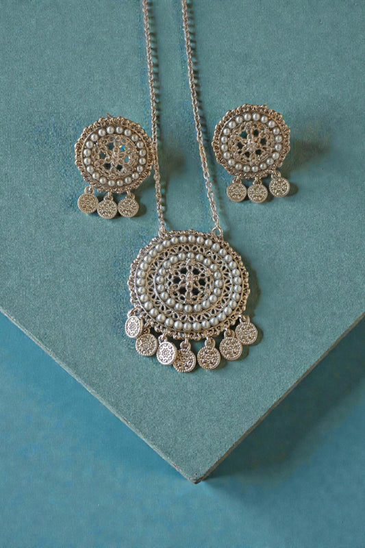 Ania pendant set in Silver