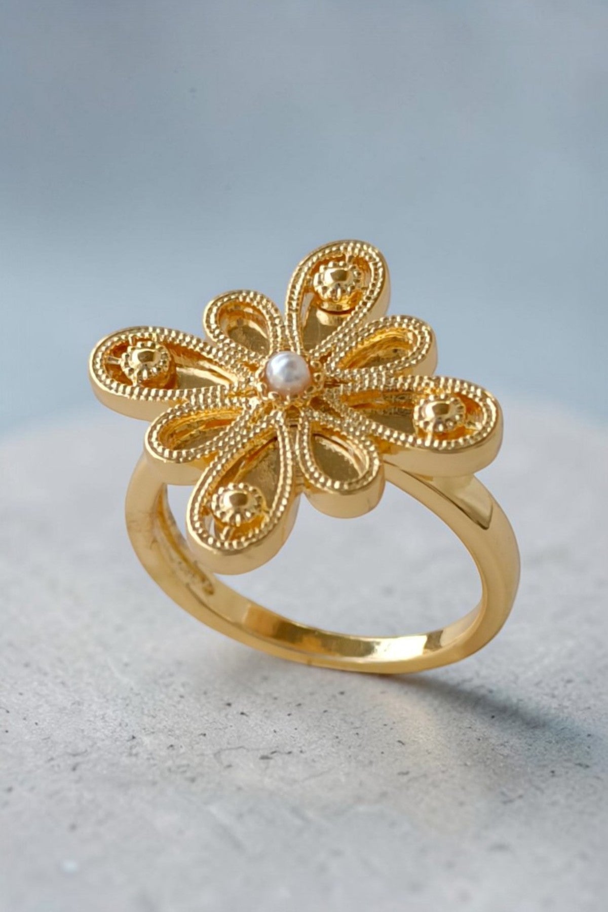 Raghd Golden resizable ring