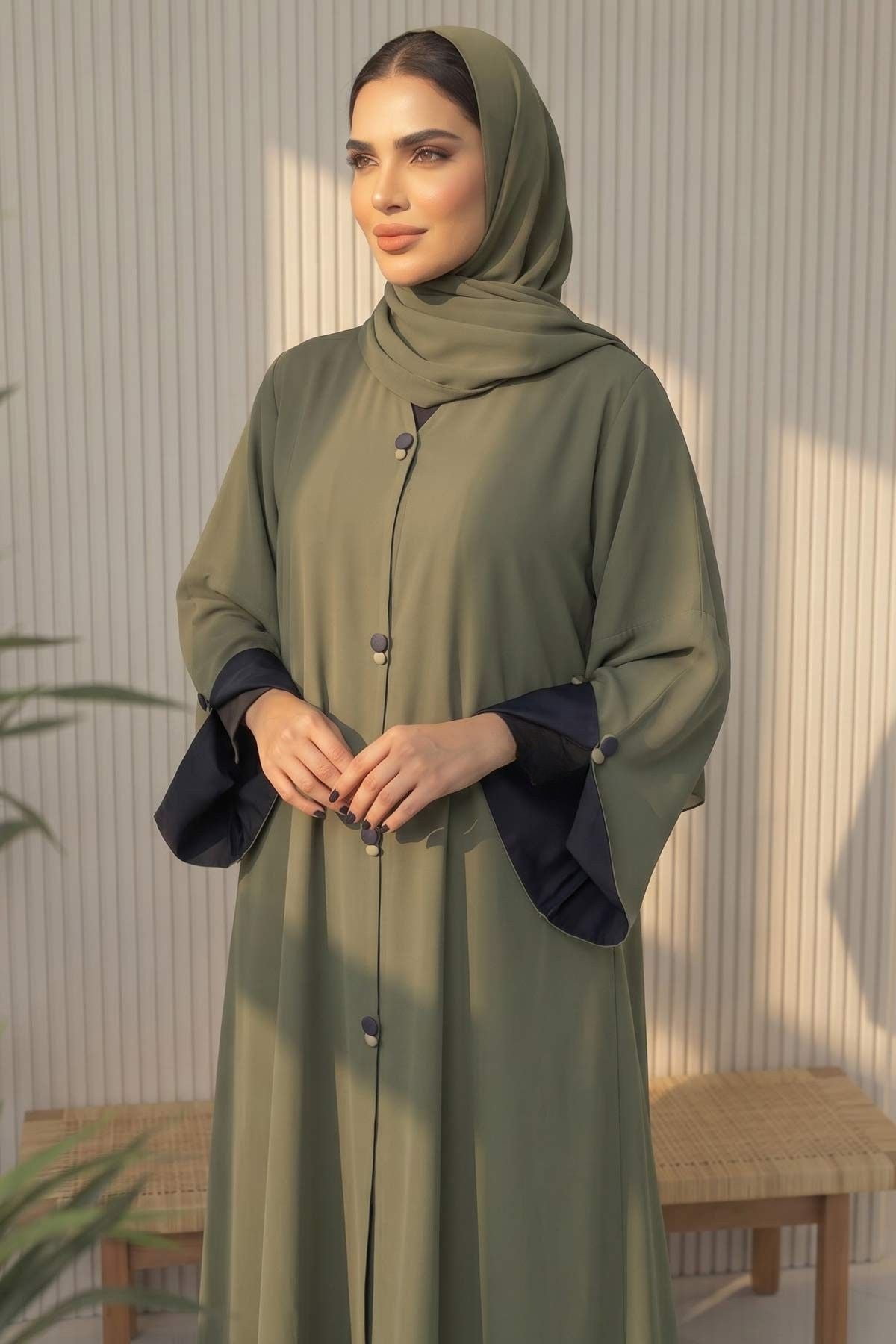 Olive Contrast Bisht Abaya