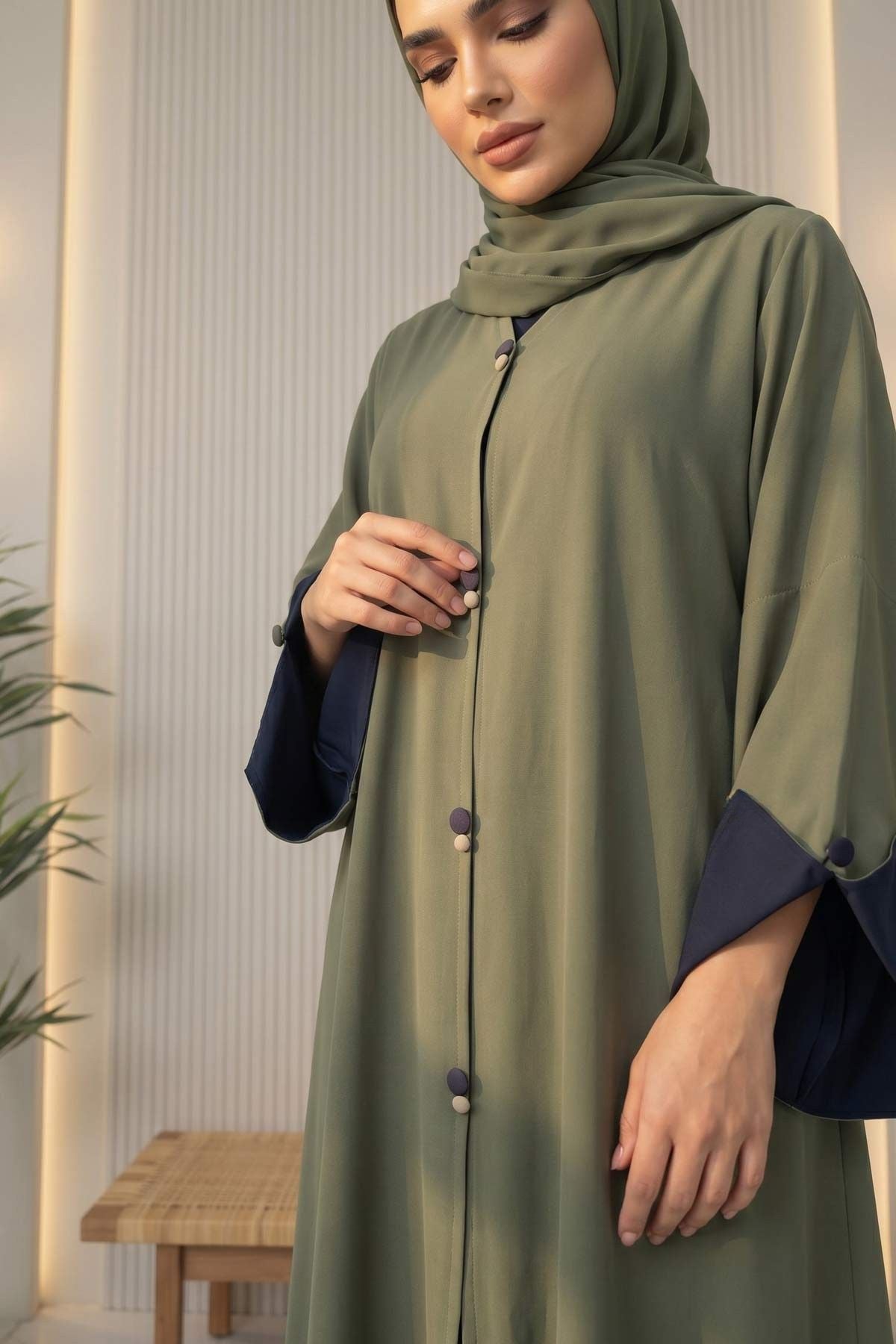 Olive Contrast Bisht Abaya