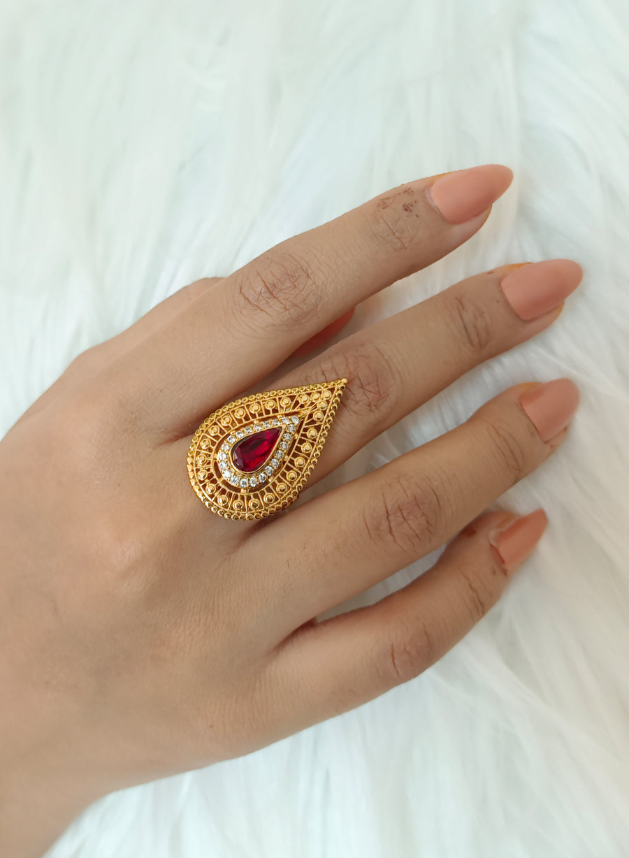 Red gemstones ring