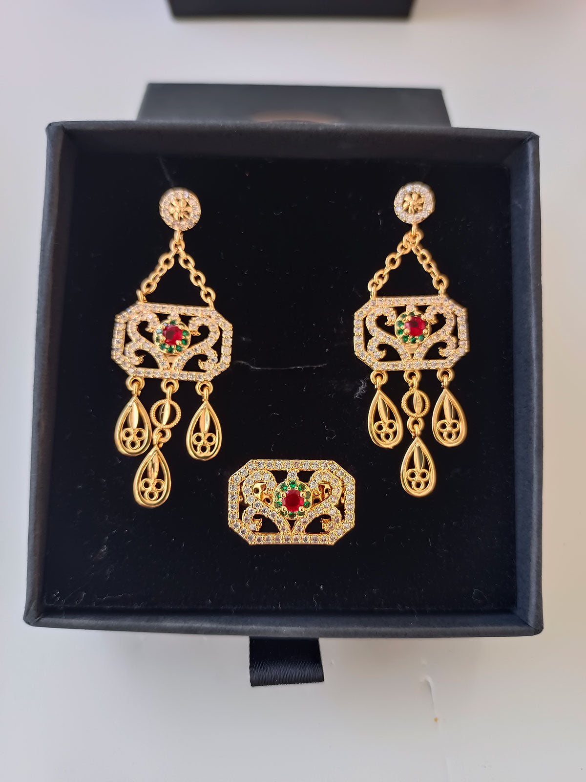 Necklace and Earring Set