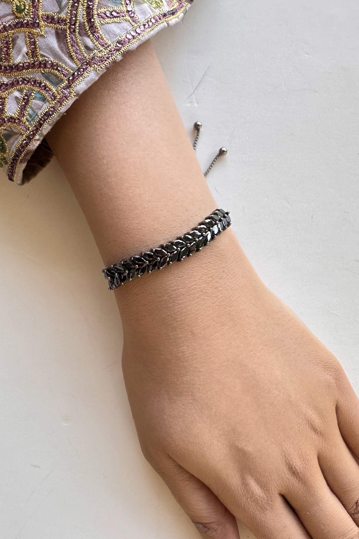 Stone studded Minimal Bracelet
