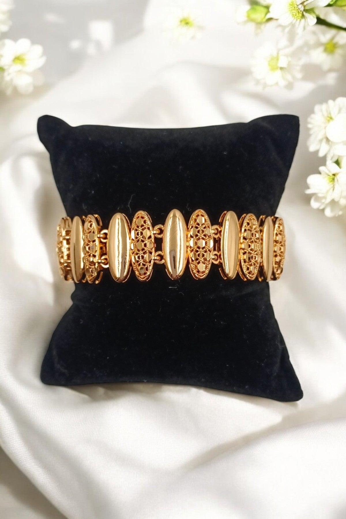 Farheen Golden Bracelet