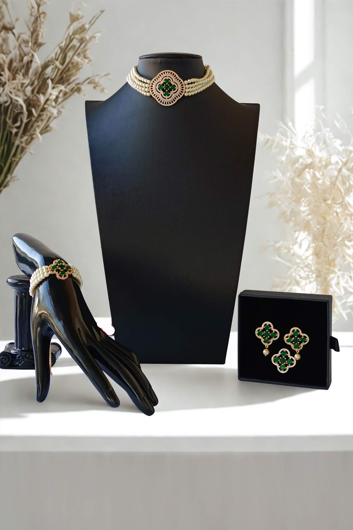 Green Dalia Necklace Set