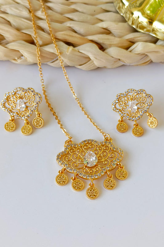 Nima Pendant Set in golden