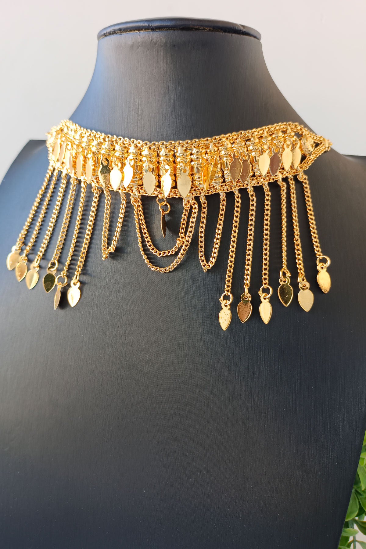 Aqila Choker Set for women