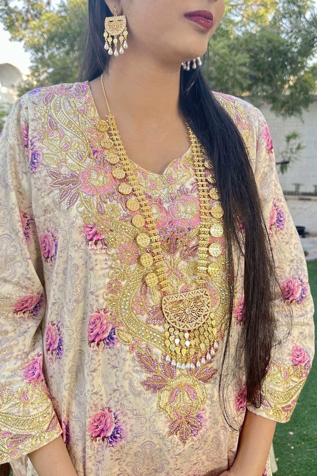 Hessa Golden Hilal Long Necklace set