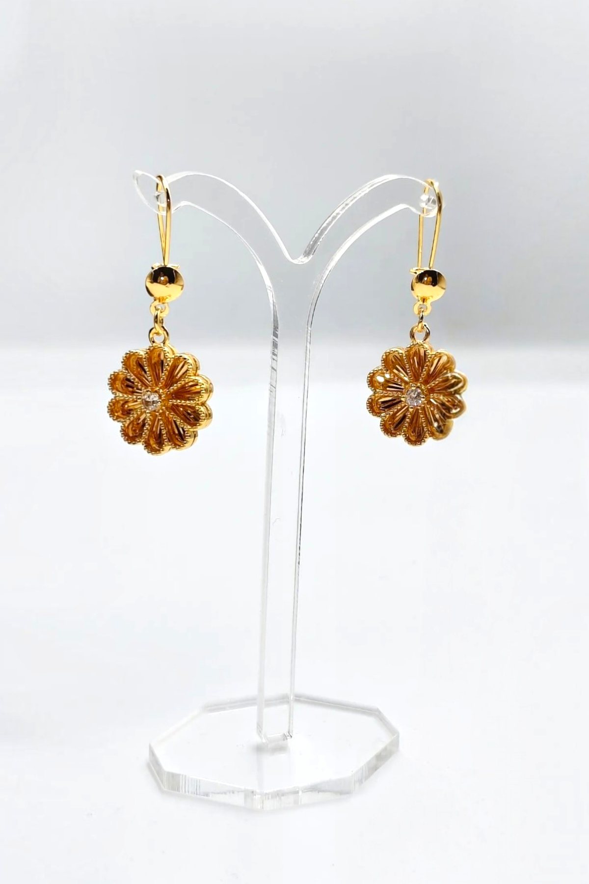 Kayla Golden Pendant Necklace Set