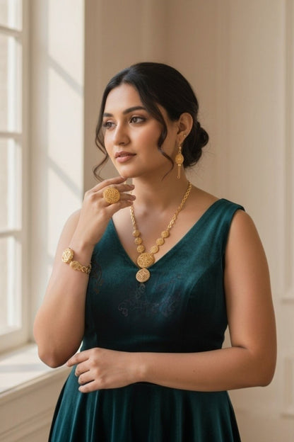 Najla Golden Necklace Set