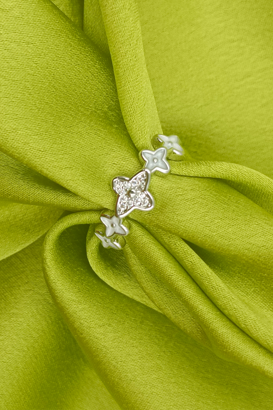 Versatile silver Clover Shape Adjustable Ring