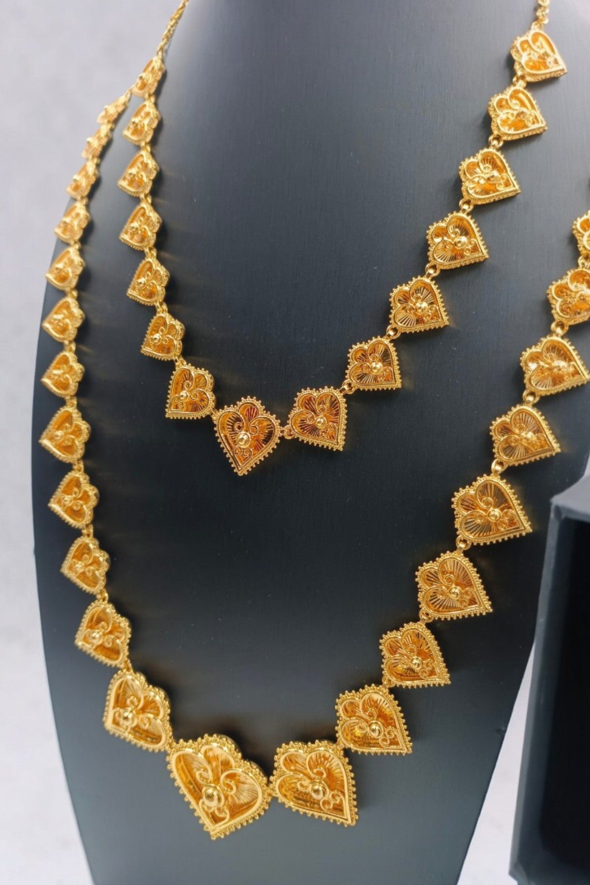 traditional gold jewelry